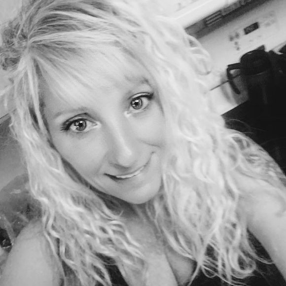 Meet your Posher, Nicki - Picture 1 of 1